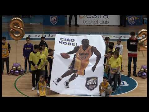 Kobe Bryant, il toccante omaggio della Scuola Basket Arezzo e del PalaEstra