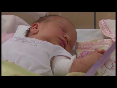 Arezzo, bimba nasce in ambulanza. Fondamentale l'intervento di un infermiere