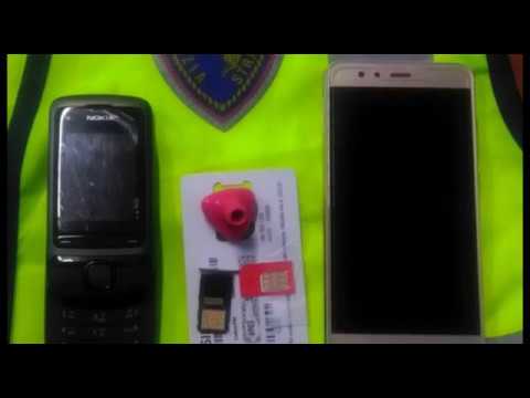 Chiede un cuffia al quiz della patente per nascondere un auricolare: denunciato