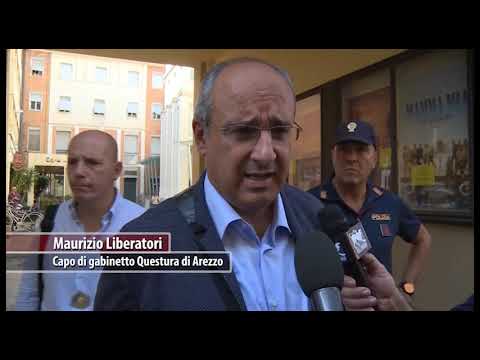 Arezzo, pacco sospetto nel centro storico: fatto brillare, non c'era esplosivo