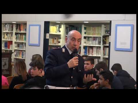Safer Internet Day, gli studenti incontrano la Polizia Postale
