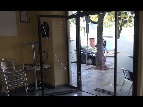 Arezzo, spaccata in un bar poi l'inseguimento. Testimone lancia l'allarme