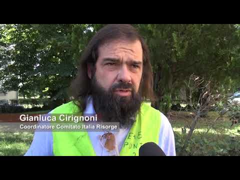 Arezzo, no vax in protesta di fronte all'Itis. 