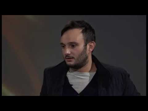 Grillo e le battutacce sull'autismo, le scuse pubbliche 5 Stelle arrivano negli studi di Arezzo Tv