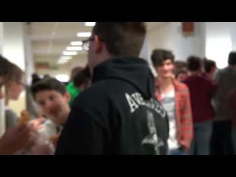 Danneggiano autobus parcheggiati, denunciati 7 minorenni a Terranuova Bracciolini