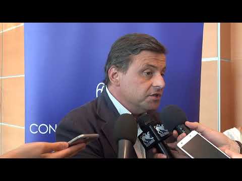 L'ex ministro Calenda ad Arezzo critica il decreto Dignità: 