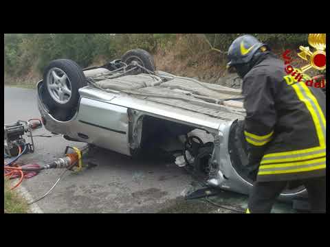 Auto si ribalta a San Zeno, 80enne trasferito a Siena con Pegaso